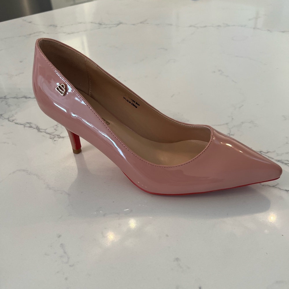 Chic Blush Patent Leather Heels